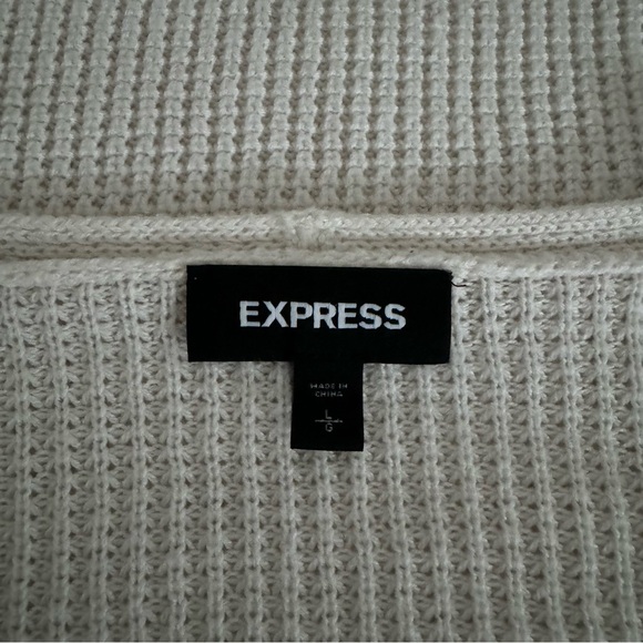Express Waffle Knit V-Neck Sweater - Picture 3 of 3